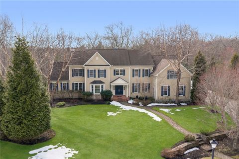 25 Hoyer Court East Greenwich RI 02818