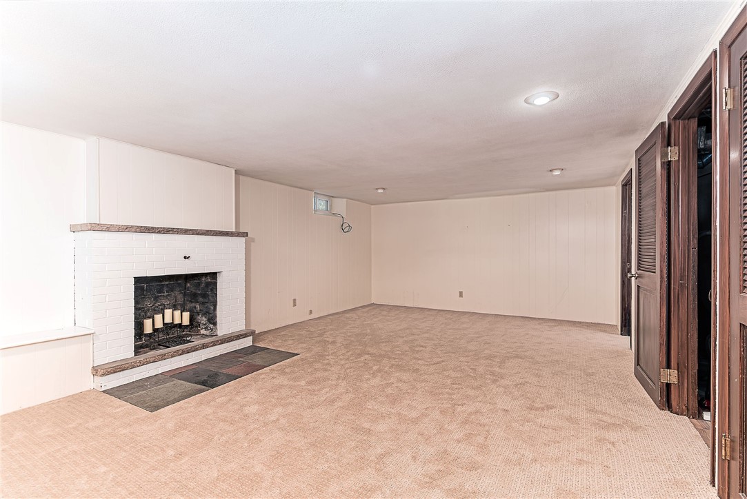8 Gillooly Drive