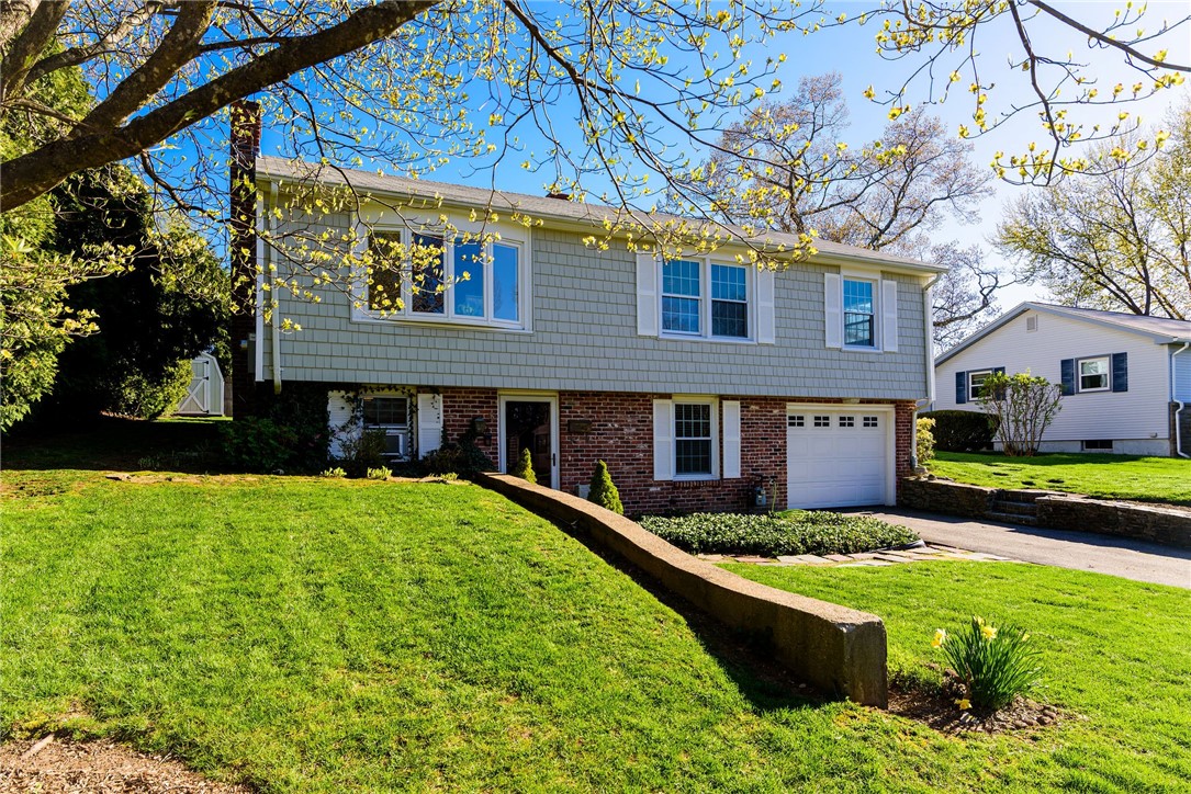 8 Gillooly Drive