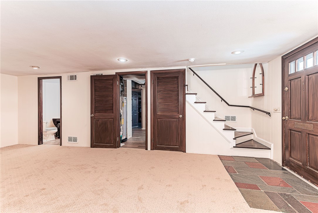 8 Gillooly Drive