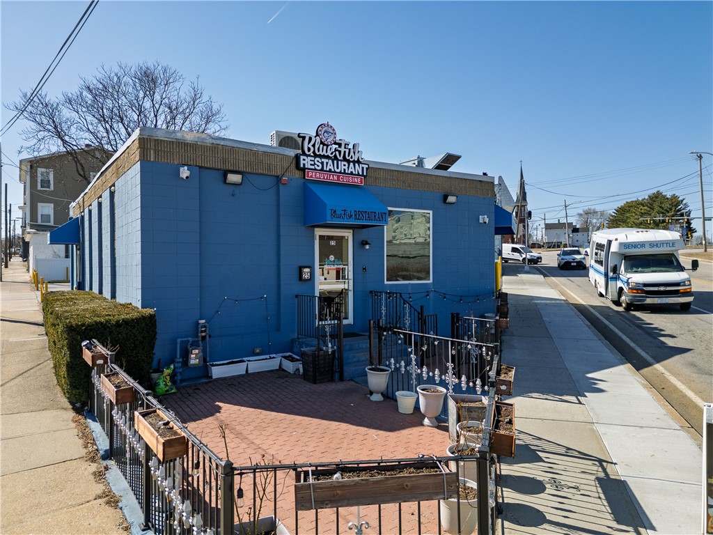 25 Pawtucket Avenue