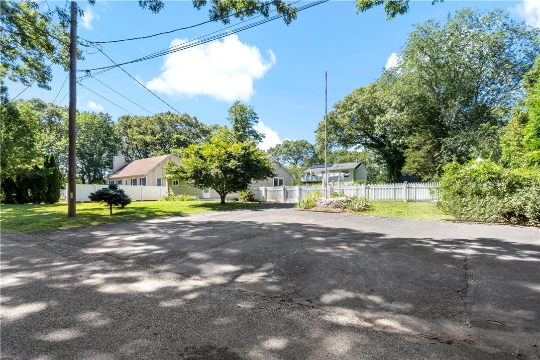 15 Mollusk Drive