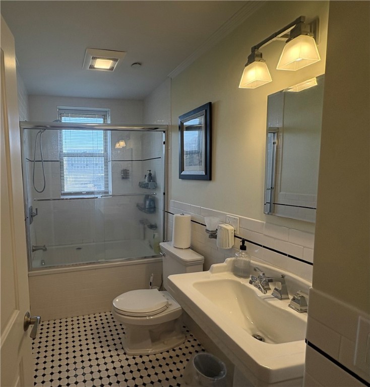 1180 Narragansett Boulevard B3