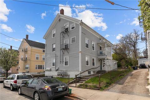 19 Clement Street Tiverton RI 02878