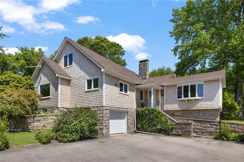 39 Highland Avenue Narragansett RI 02882
