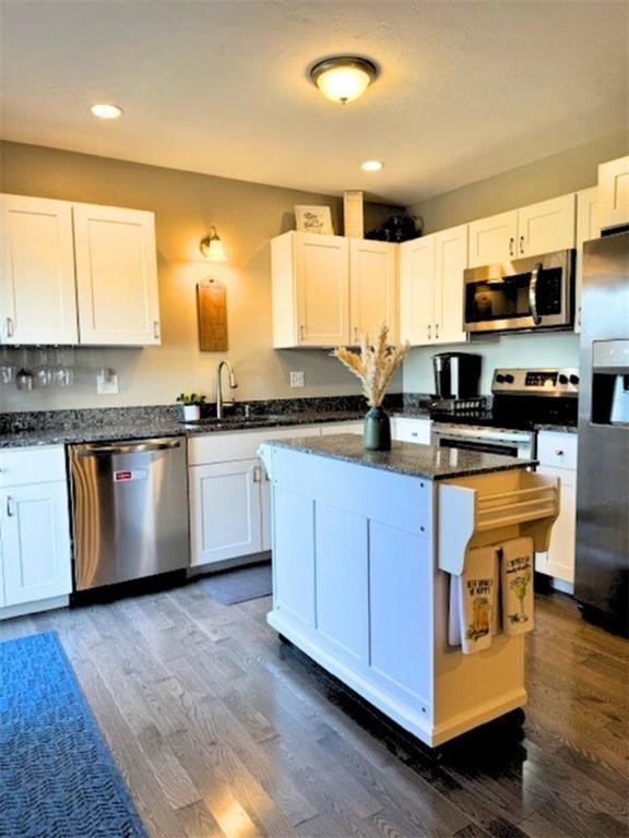 Richmond, Rhode Island 02898, United States, 2 Bedrooms Bedrooms, ,2 BathroomsBathrooms,Residential,Pending,26124