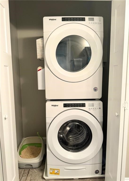 Richmond, Rhode Island 02898, United States, 2 Bedrooms Bedrooms, ,2 BathroomsBathrooms,Residential,Pending,26124