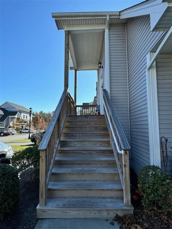 Richmond, Rhode Island 02898, United States, 2 Bedrooms Bedrooms, ,2 BathroomsBathrooms,Residential,Pending,26124