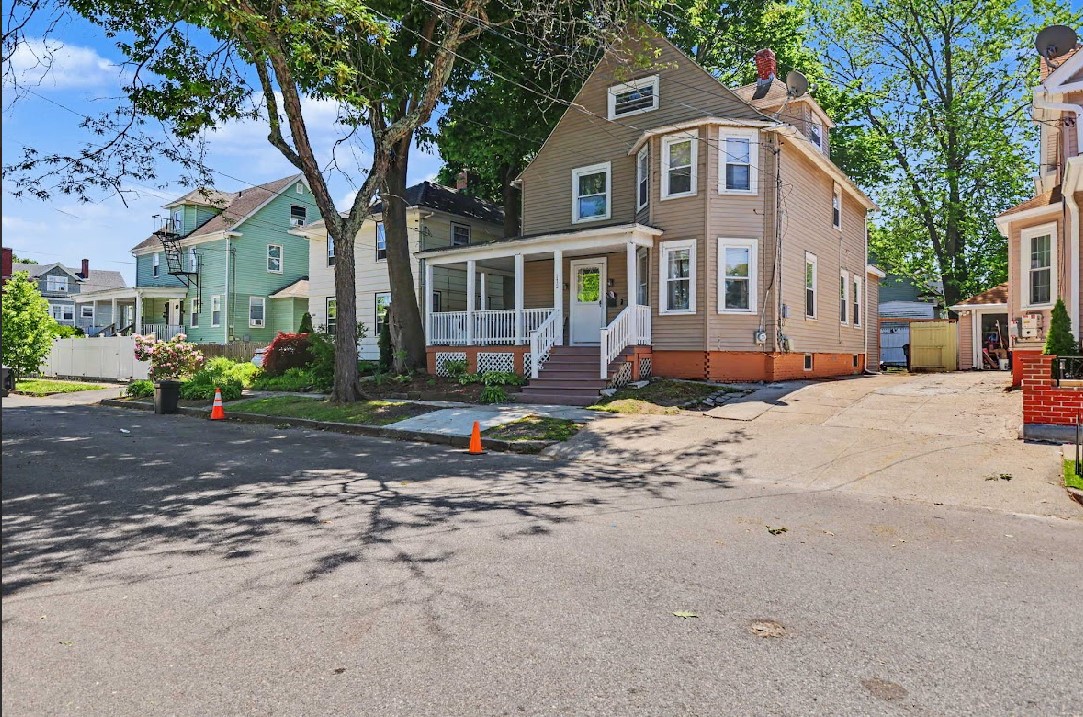172 Massachusetts Avenue