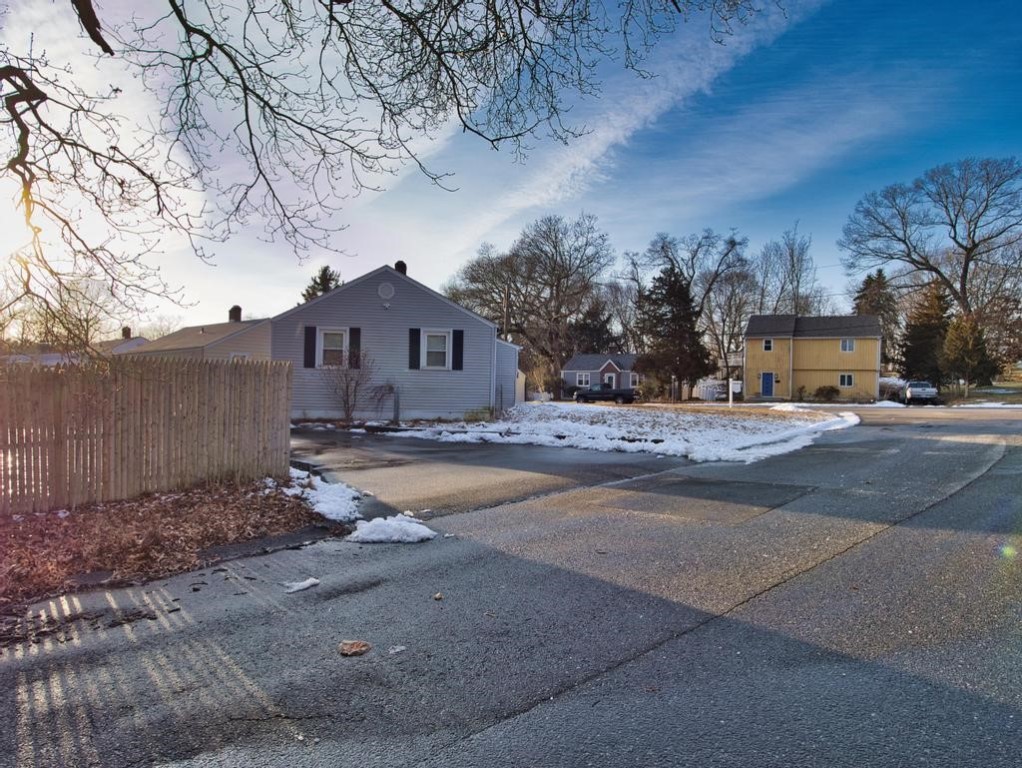 23 Sand Hill Drive
