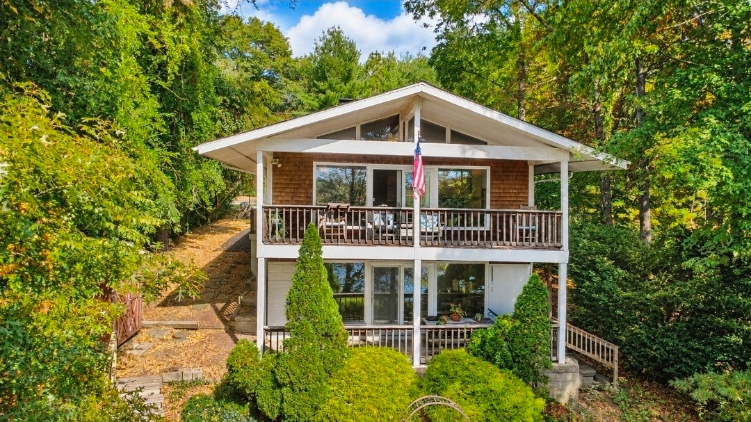 39 Thurston Drive