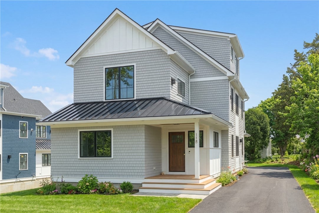 118 Newport Avenue