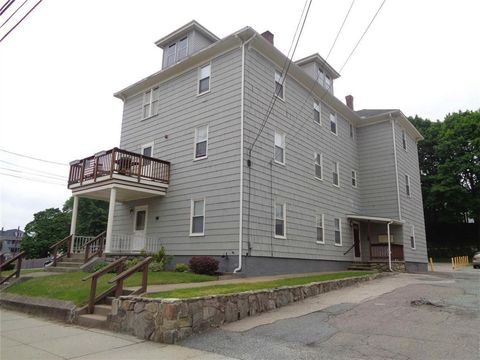 71 Hamlet Avenue Woonsocket RI 02895