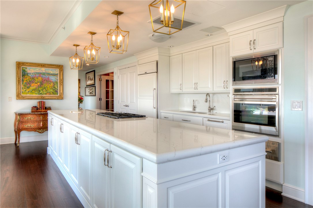 1 Tower Drive 1806