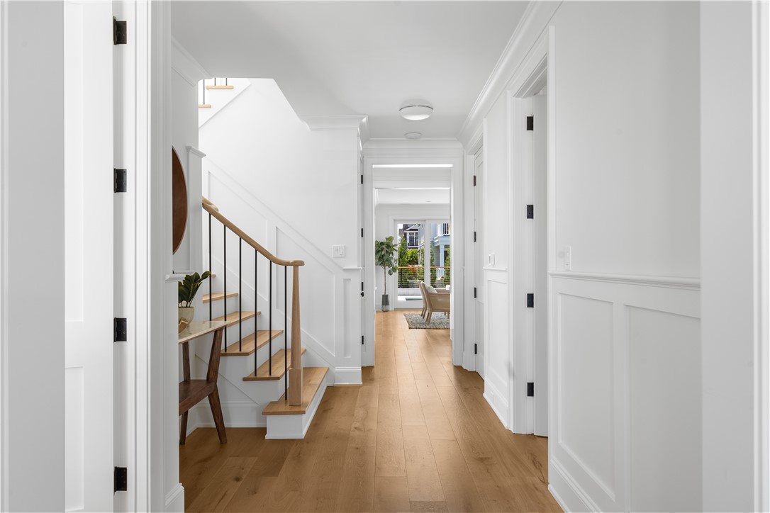 Narragansett, Rhode Island, 02882, United States, 4 Bedrooms Bedrooms, ,5 BathroomsBathrooms,Residential,Active,1997878