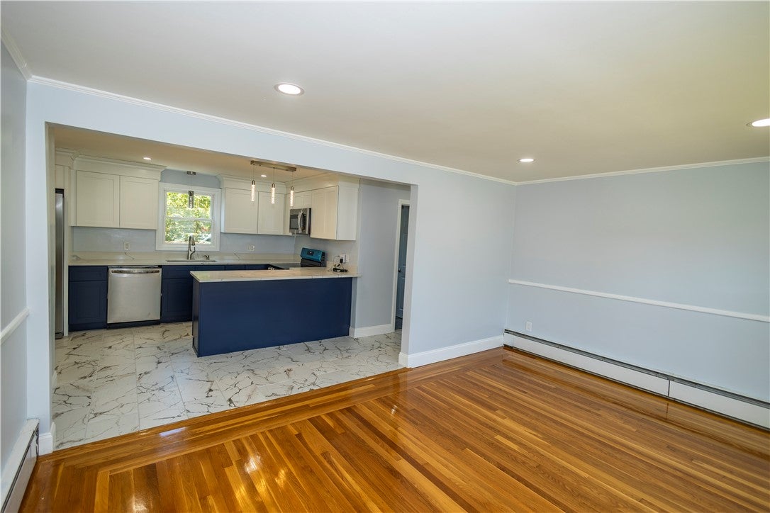 16 Victoria Avenue