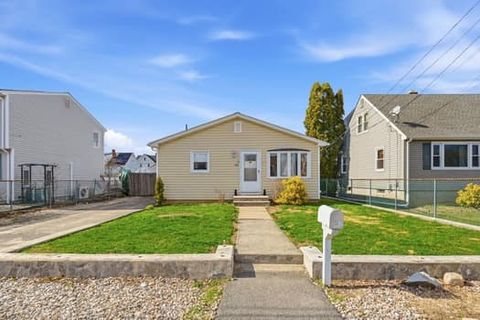 49 Highland Avenue Johnston RI 02929