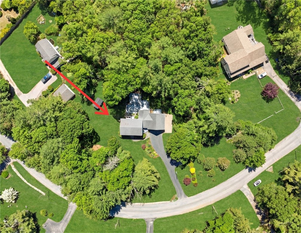 34 Crestwood Lane