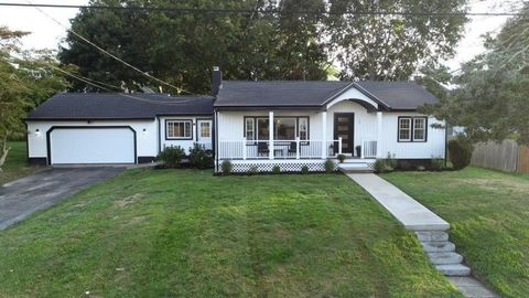 109 Kaufman Road Tiverton RI 02878