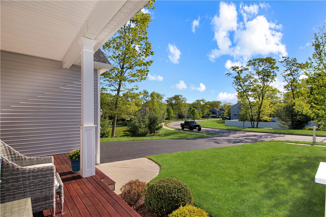 96 Teakwood Drive W