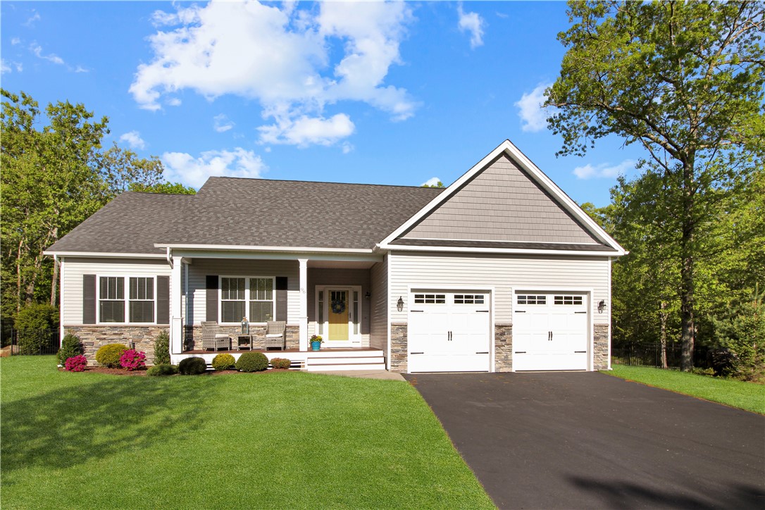 96 Teakwood Drive W