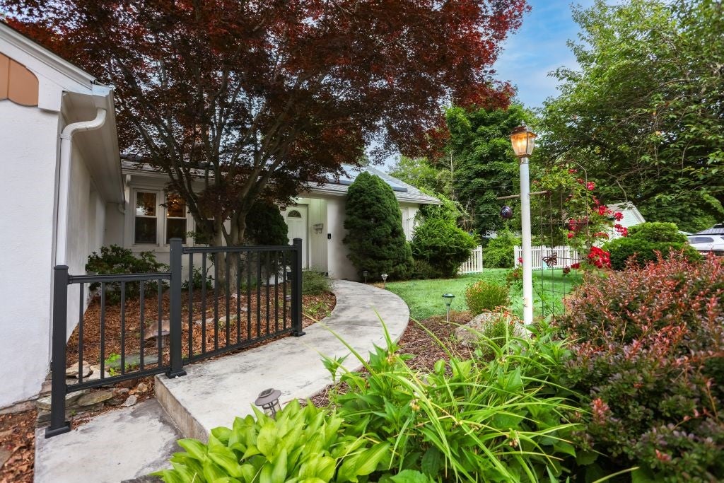 29 Dean Avenue