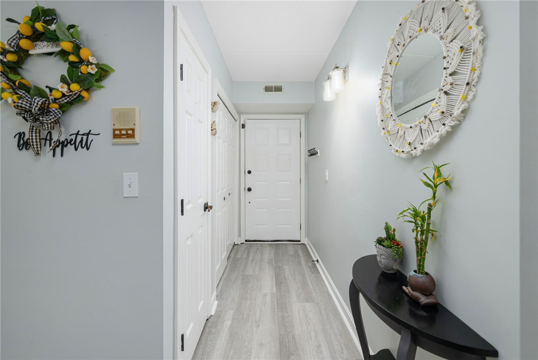 650 East Greenwich Avenue 3/102