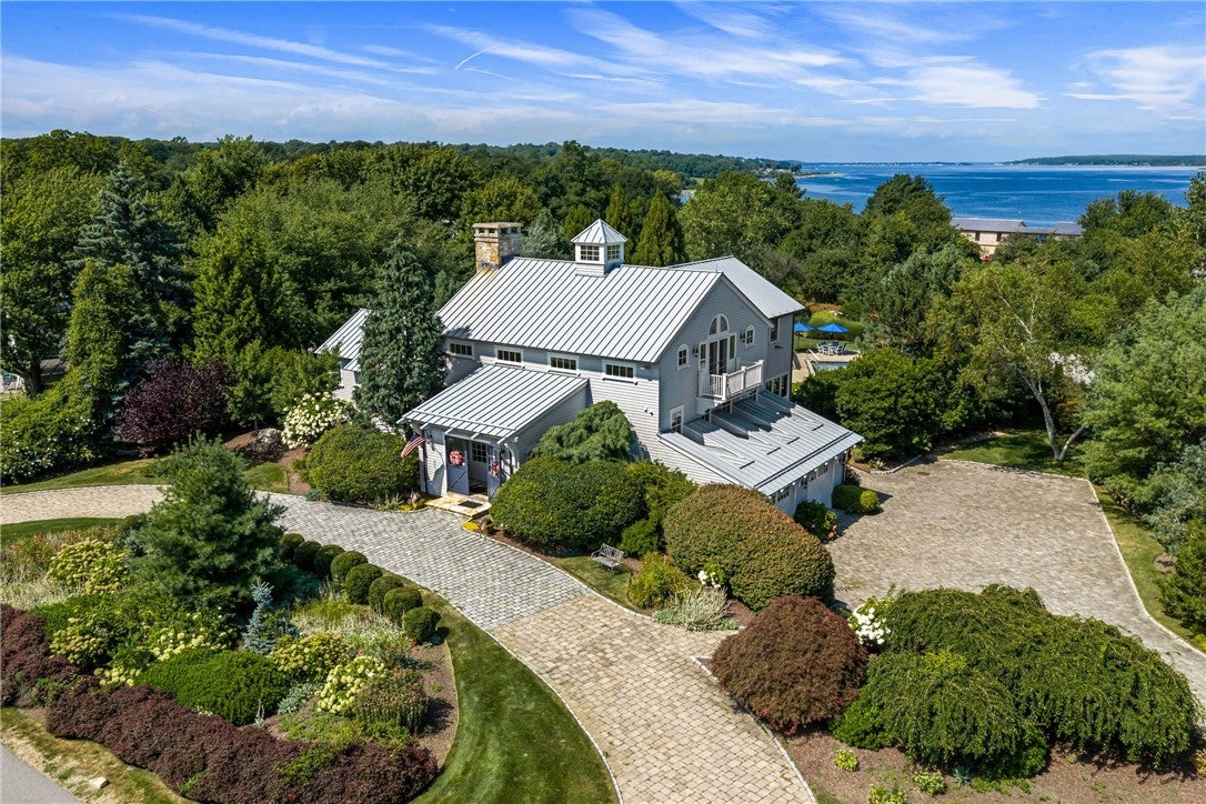 464 Black Point Lane