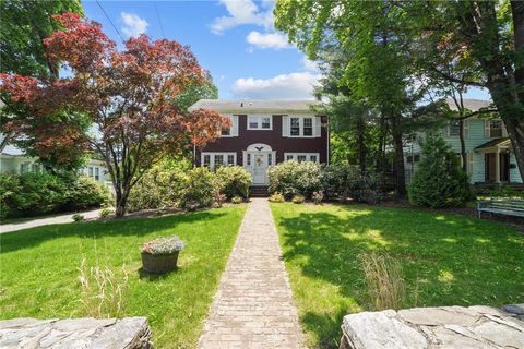 112 County Road Barrington RI 02806