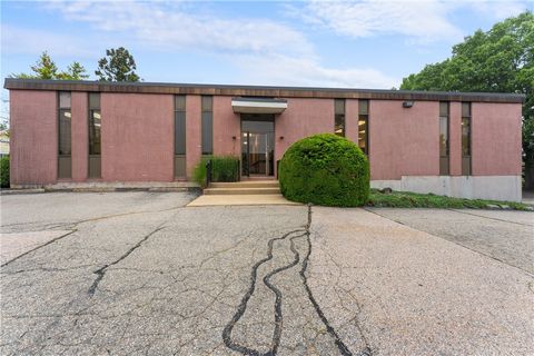 680 Warren Avenue East Providence RI 02914