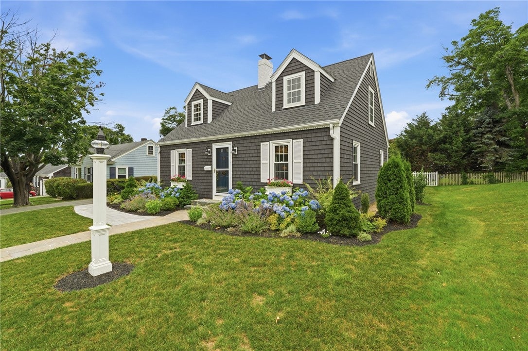 33 Nicholson Crescent