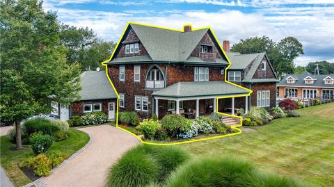 7 Gibson Avenue Narragansett RI 02882