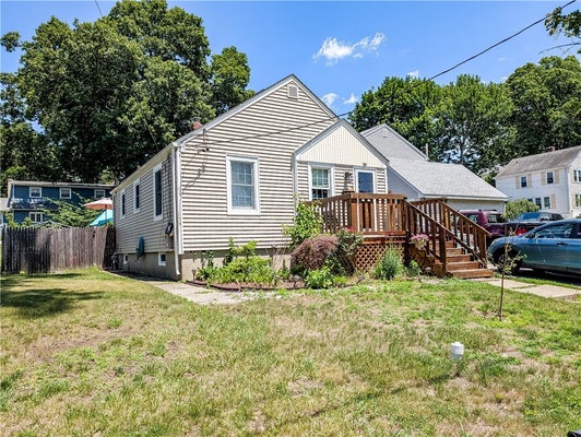115 DAVIS AVE, CRANSTON, RI 02910 - Image a4d632e2fde78cd495b2acd5b0c0f756/3629359630