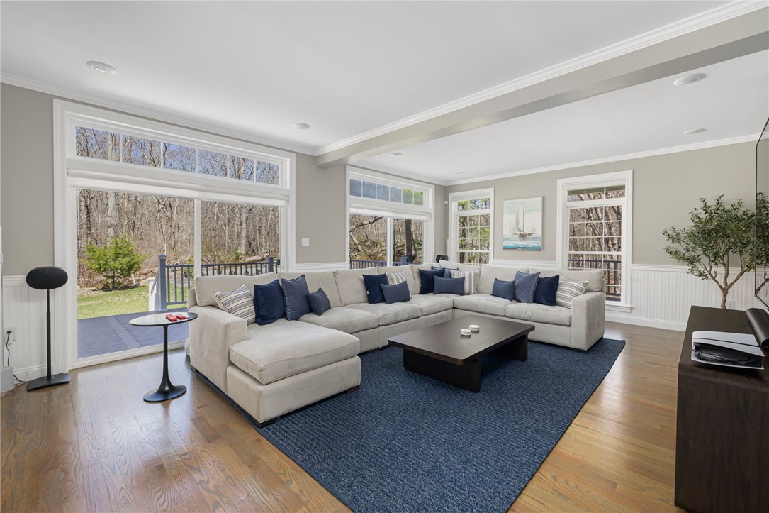 North Kingstown, Rhode Island, 02852, United States, 4 Bedrooms Bedrooms, ,3 BathroomsBathrooms,Residential,Active,2041793
