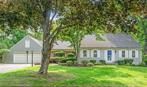5 Vialls Drive Barrington RI 02806