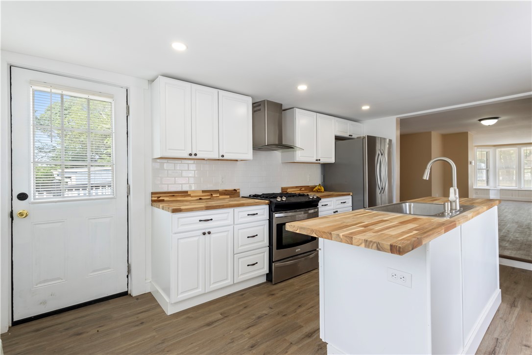 14 16 W Natick Road