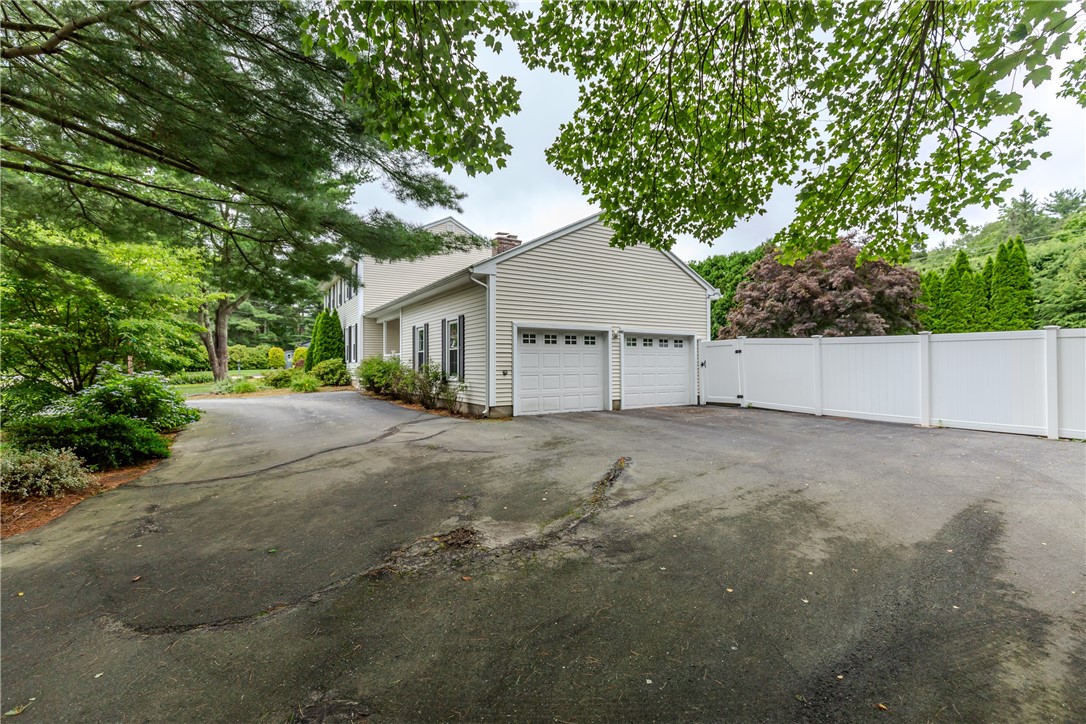 11 Greenbrier Road