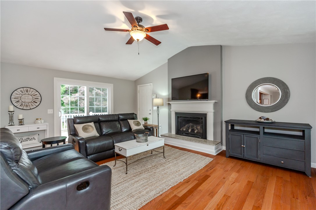 11 Greenbrier Road