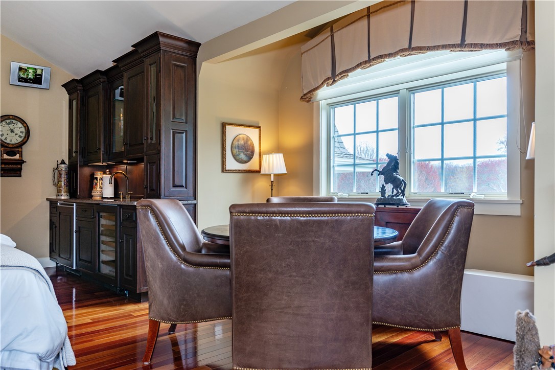 Exeter, Rhode Island 02818, United States, 1 Bedroom Bedrooms, ,2 BathroomsBathrooms,Residential,Active,114687