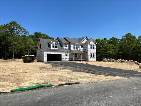 Single Family Residence in Coventry RI 13 Cassidy Trail.jpg