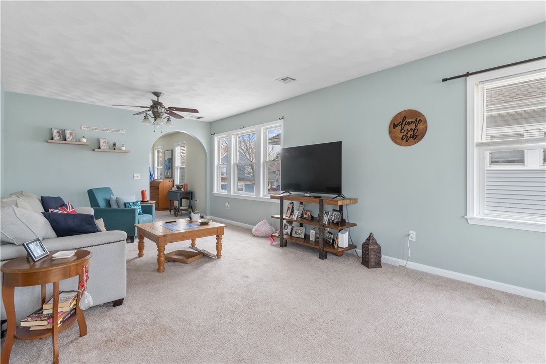 166 Narragansett Street 168