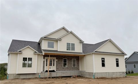 2 Justin Court Johnston RI 02919
