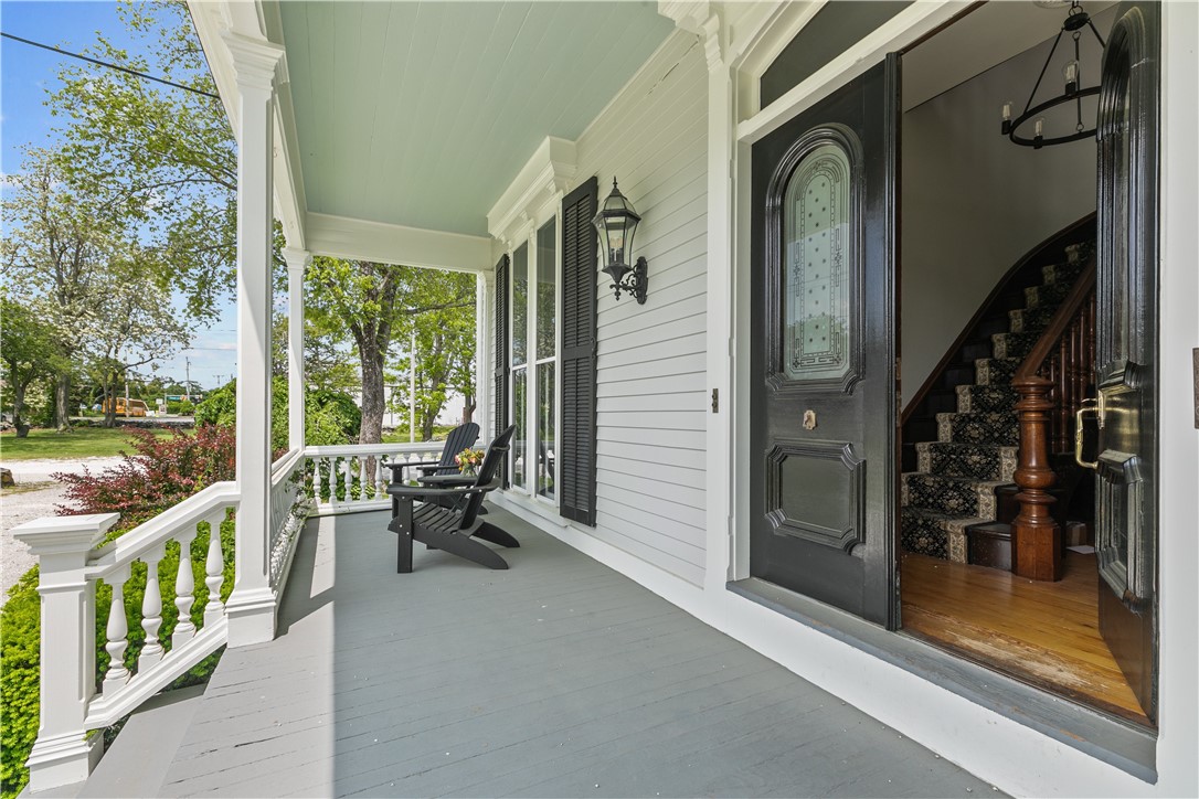 2951 East Main Road 1