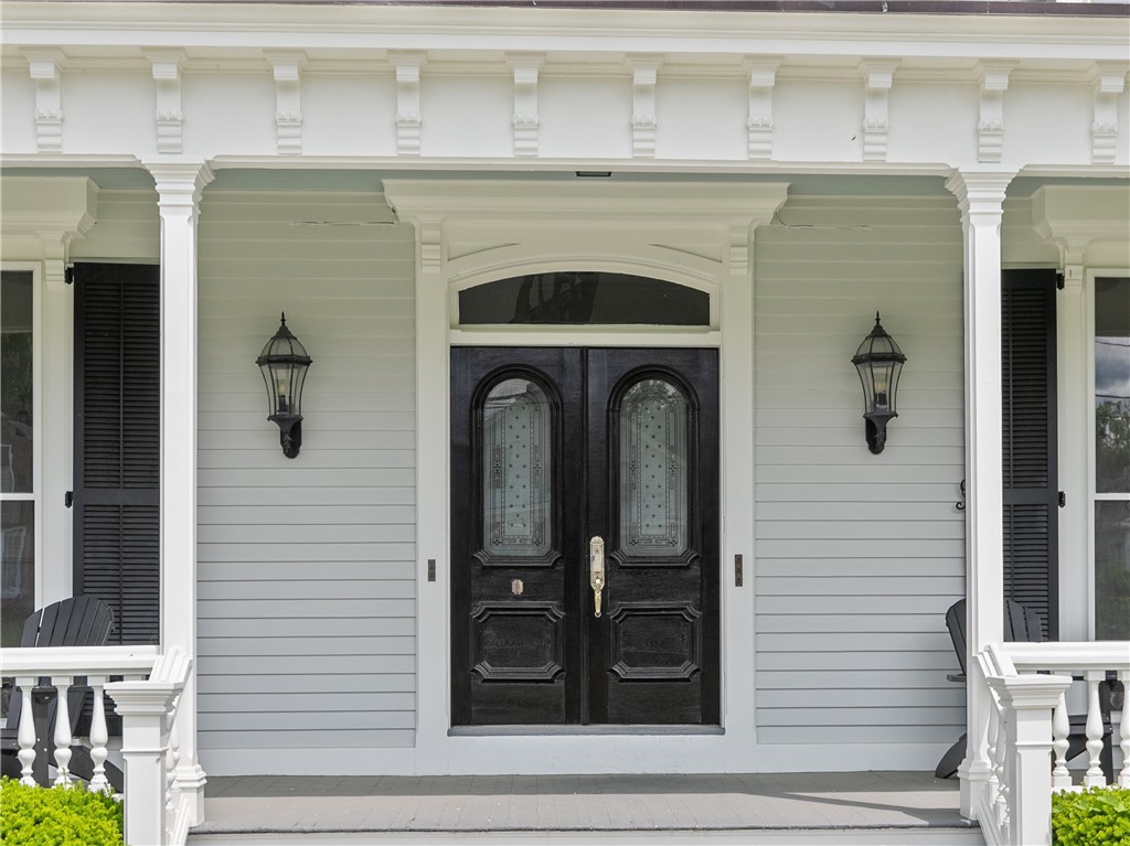 2951 East Main Road 1
