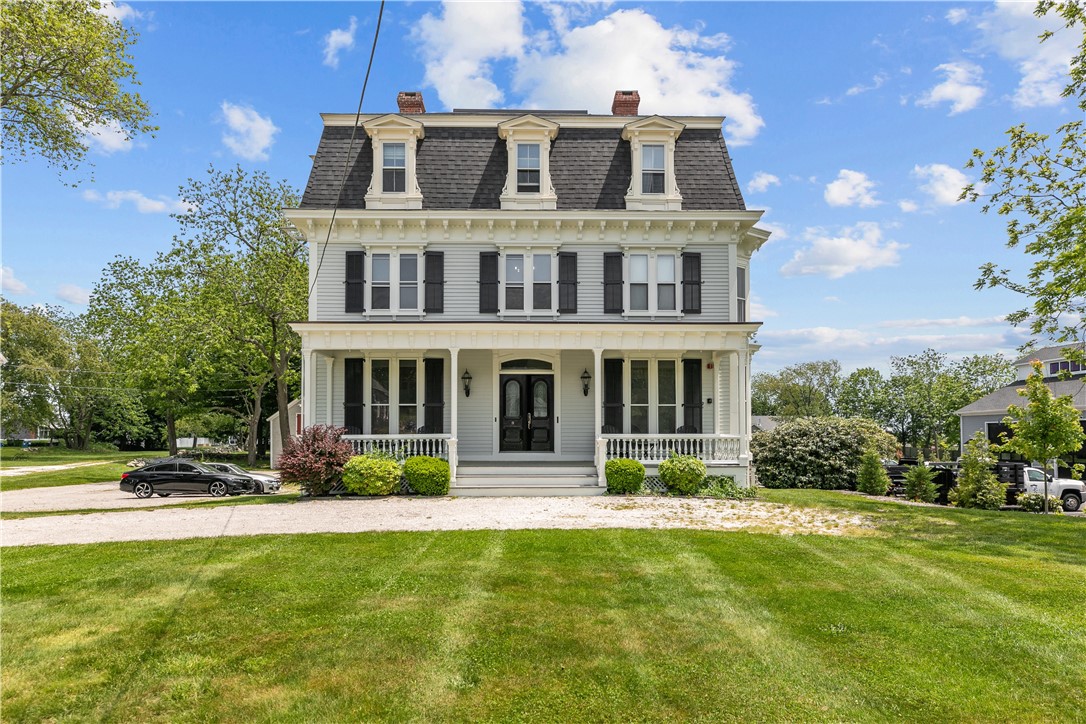 2951 East Main Road 1