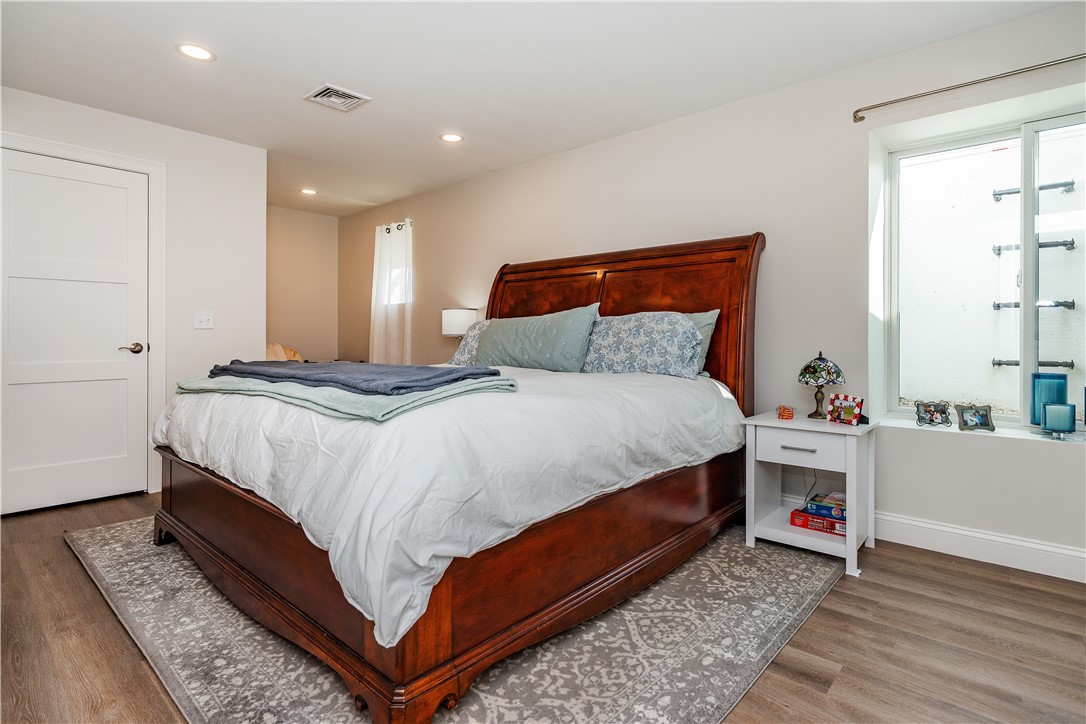 Coventry, Rhode Island 02816, United States, 3 Bedrooms Bedrooms, ,3 BathroomsBathrooms,Residential,Active,190858