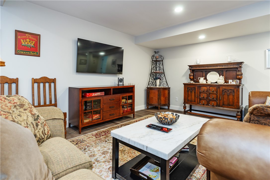 Coventry, Rhode Island 02816, United States, 3 Bedrooms Bedrooms, ,3 BathroomsBathrooms,Residential,Active,190858