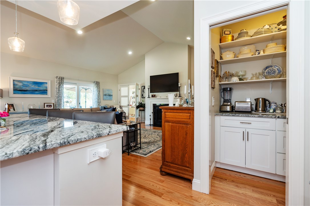 Coventry, Rhode Island 02816, United States, 3 Bedrooms Bedrooms, ,3 BathroomsBathrooms,Residential,Active,190858