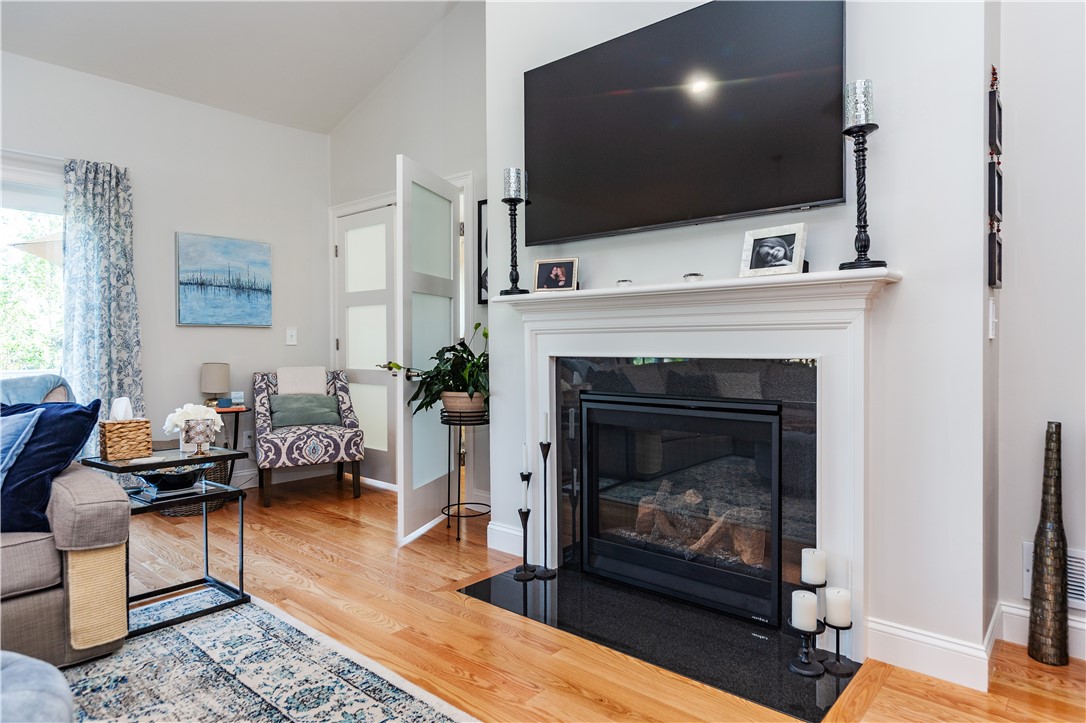 Coventry, Rhode Island 02816, United States, 3 Bedrooms Bedrooms, ,3 BathroomsBathrooms,Residential,Active,190858