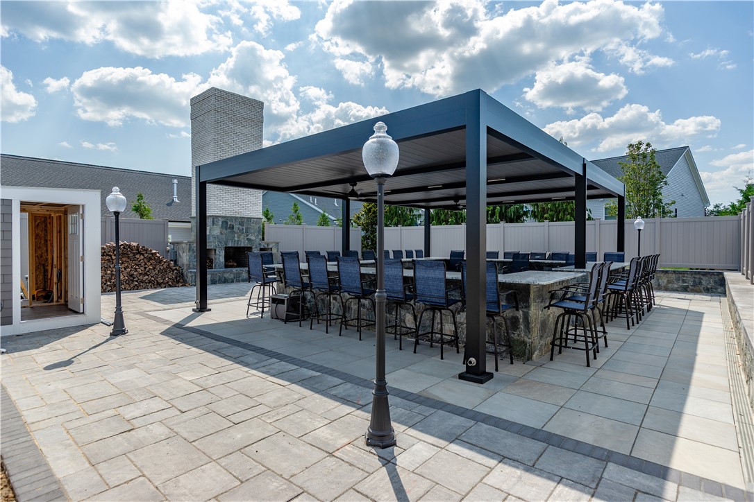 Coventry, Rhode Island 02816, United States, 3 Bedrooms Bedrooms, ,3 BathroomsBathrooms,Residential,Active,190858